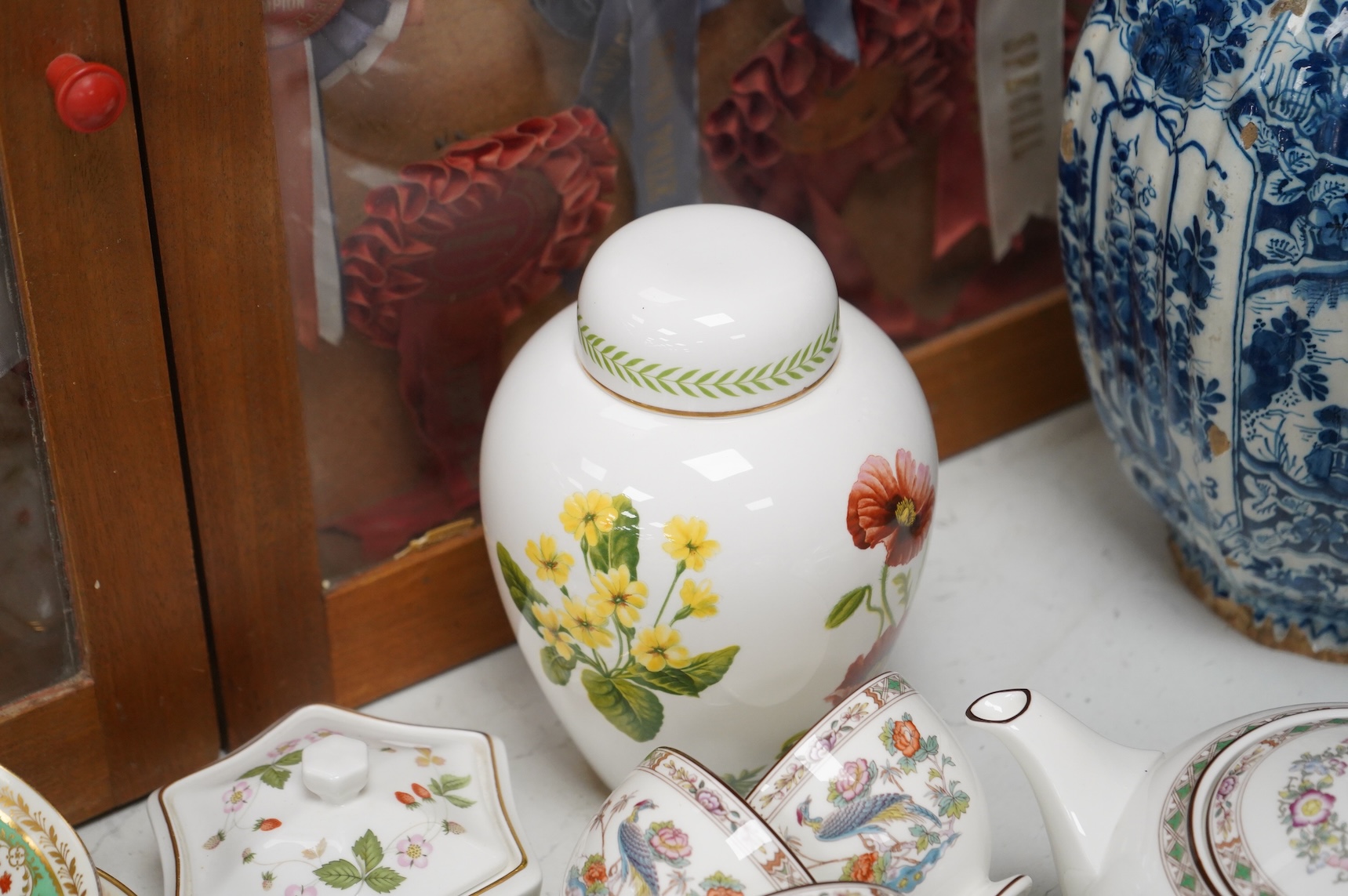 A Wedgwood Kutani crane part tea service, a collection of Cauldon tea wares and two pieces of Crown Derby Imari, largest 27cm in diameter